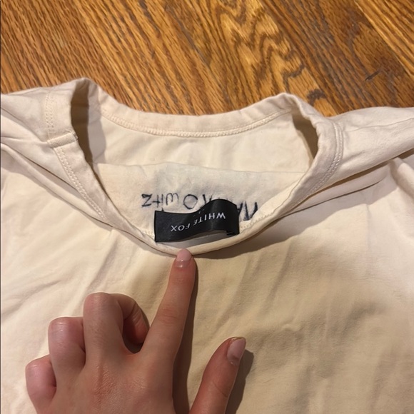 White Fox yellow baby tee - Picture 3 of 3